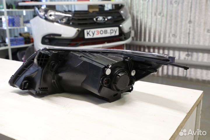 Фара правая Киа Рио Kia Rio 3 2011- 2015 новая