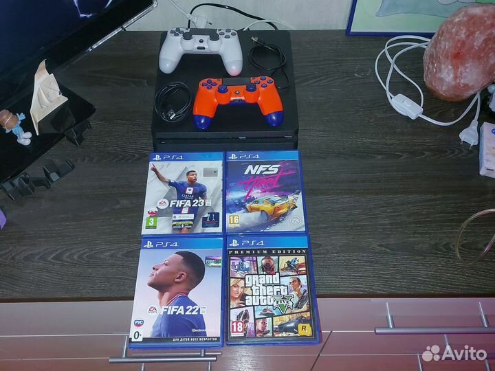 Sony PS4 slim 1tb