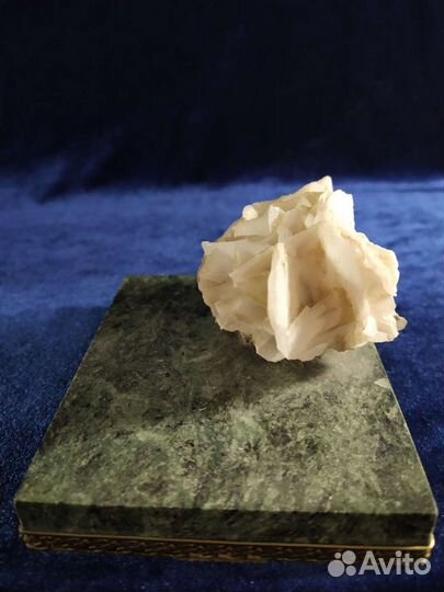 Роза кальцит