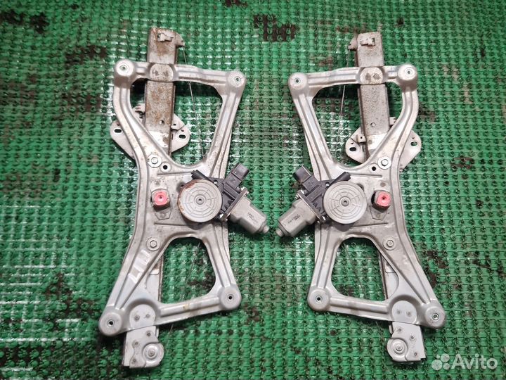 Стеклоподъемник передний Honda Civic 8 4D