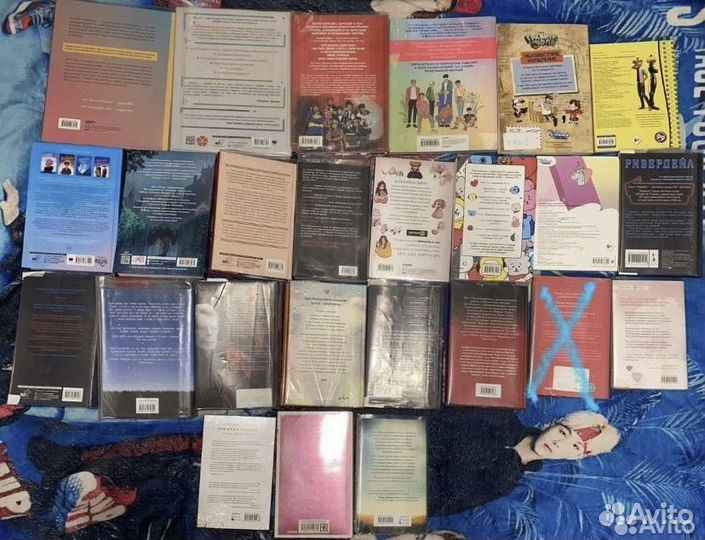 Книги много разных,bts,по дорамам,блокноты и тд