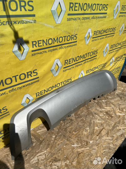 Накладка бампера Nissan Terrano D10