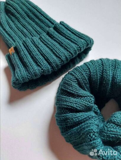 Комплект шапка и снуд