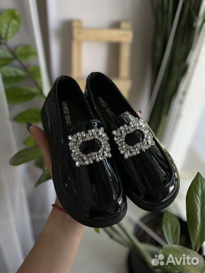 Туфли для девочки новые