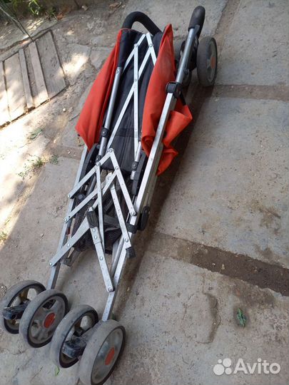 Прогулочная коляска