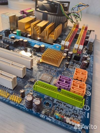 Материнская плата 775