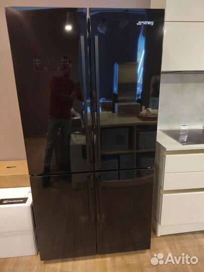 Продам холодильник Smeg