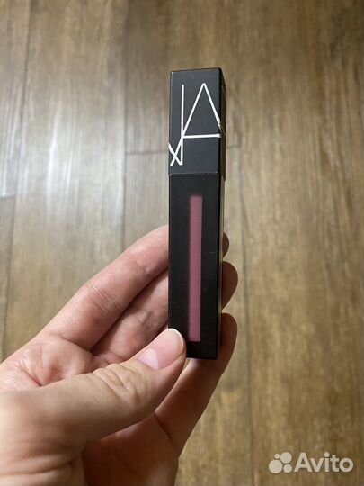 Помада лак nars