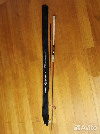 Пакетом: 4 удилища Shimano, багор, чехол