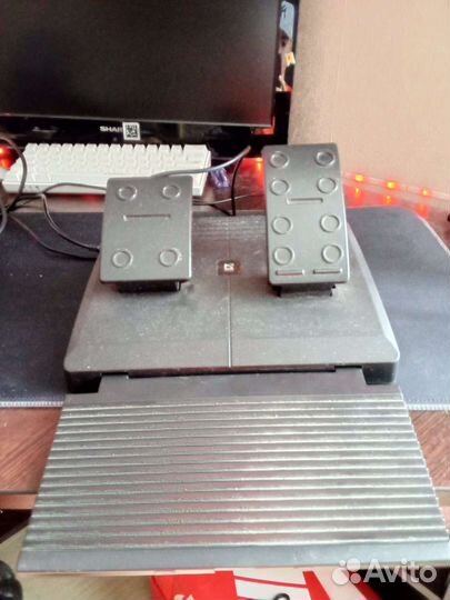 Игровой руль с педалями для пк