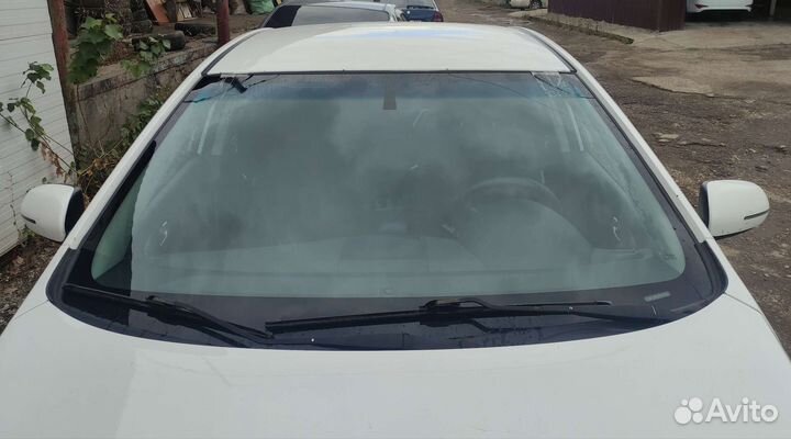 Лобовое стекло Kia Cerato II 2009-2012г