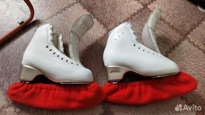 Фигурные коньки Edea