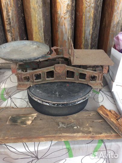 Весы старинные чугунные