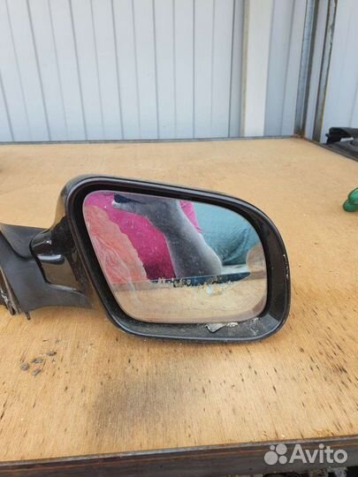 Зеркало правое на audi a6 c5
