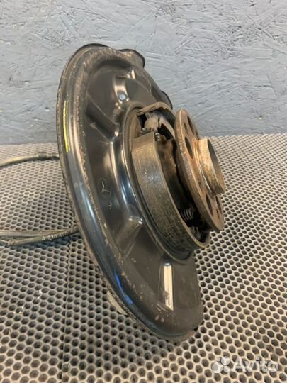 Кулак поворотный задний правый Mercedes-Benz Sl500