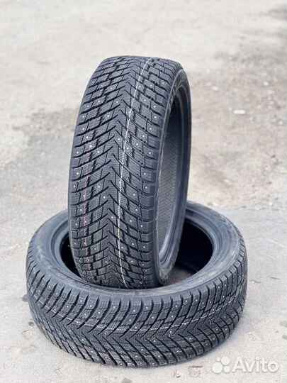 Zmax Winternova Stud II 225/45 R18 70U