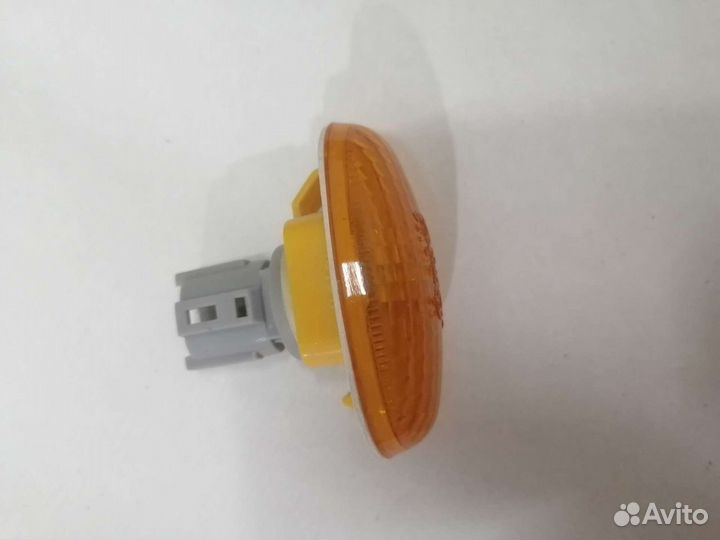 Повторитель поворота крыло