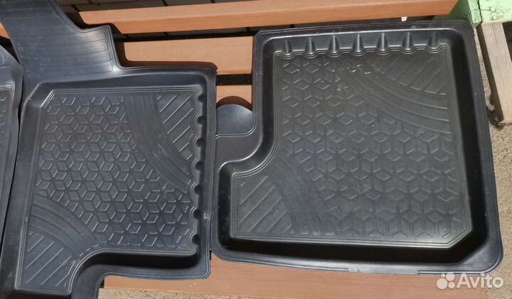 Автомобильные коврики резиновые Лада X-Ray