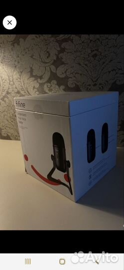 Студийный микрофон