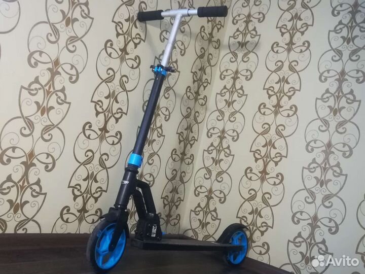 Самокат Reaction 175мм подростковый городской