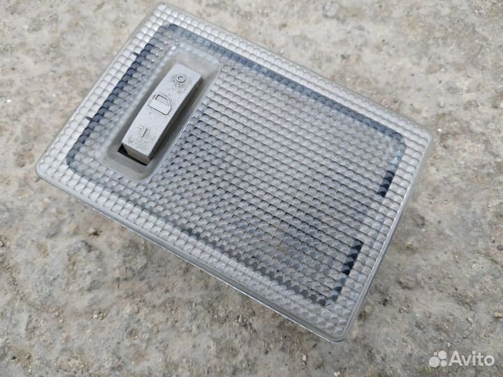 Плафон освещения салона Opel / Chevrolet 13126729