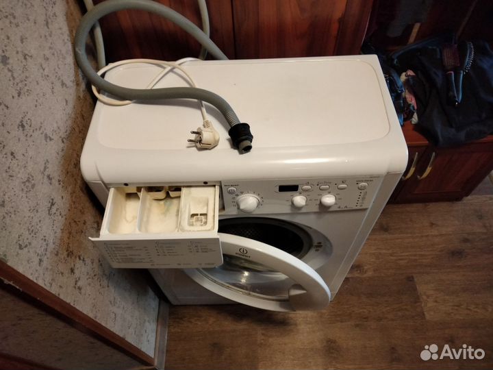 Стиральная машина бу indesit