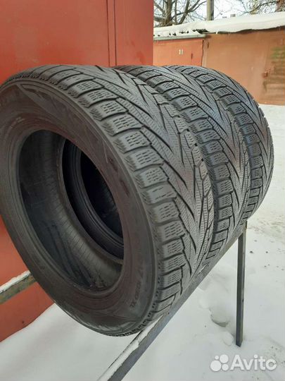 Nokian Tyres Hakkapeliitta R2 SUV 225/60 R17 103R