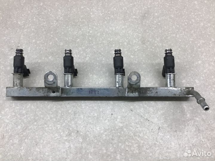 Рейка топливная (рампа) Chevrolet Aveo (T200) 2003