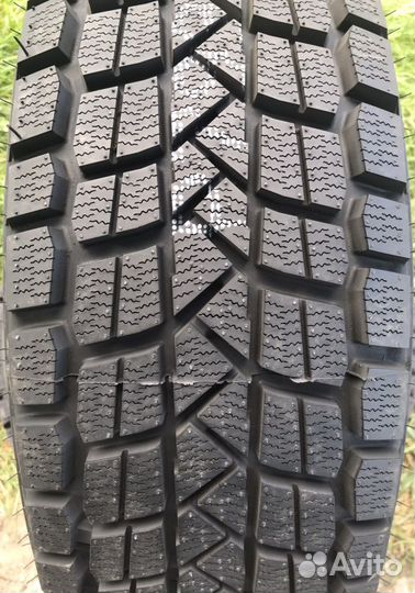 Maxxis SS-01 Presa SUV 215/60 R17 96Q