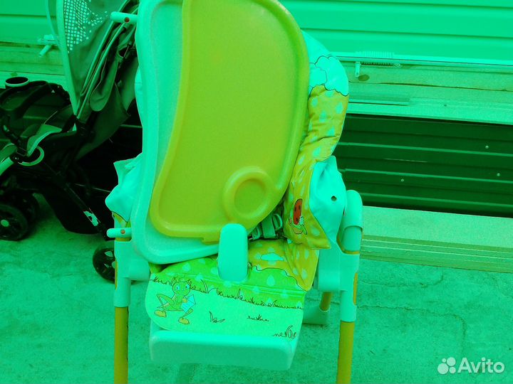 Детский стульчик для кормления