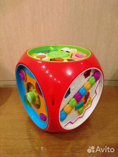Развивающая музыкальная игрушка Мультикуб