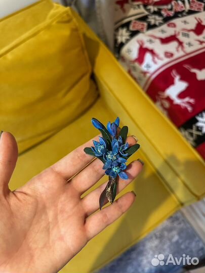 Броши для Ирины на доставке