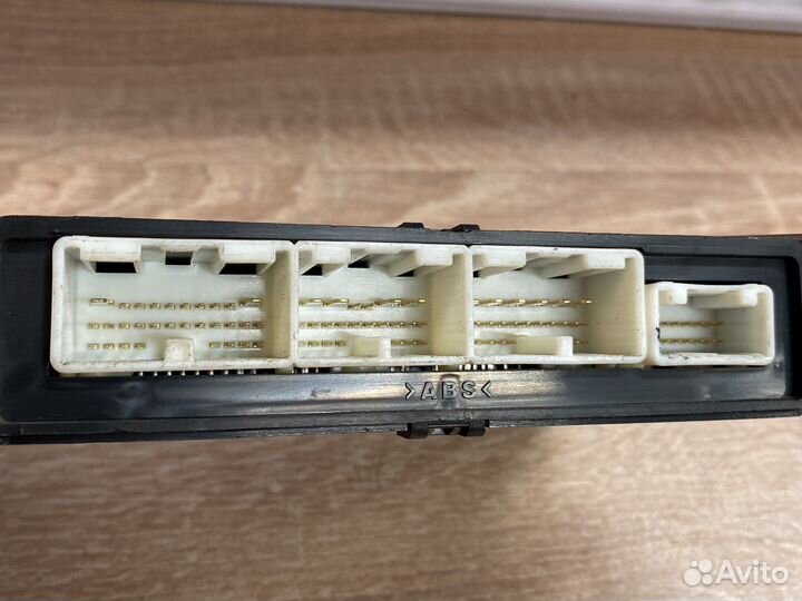 Блок управления двери Lexus 8922350300