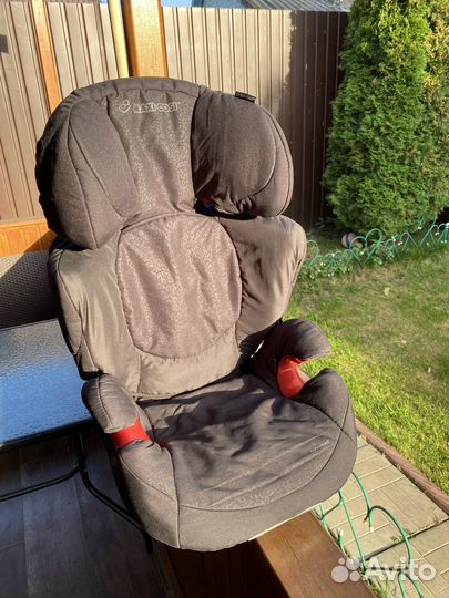 Детское автокресло maxi cosi
