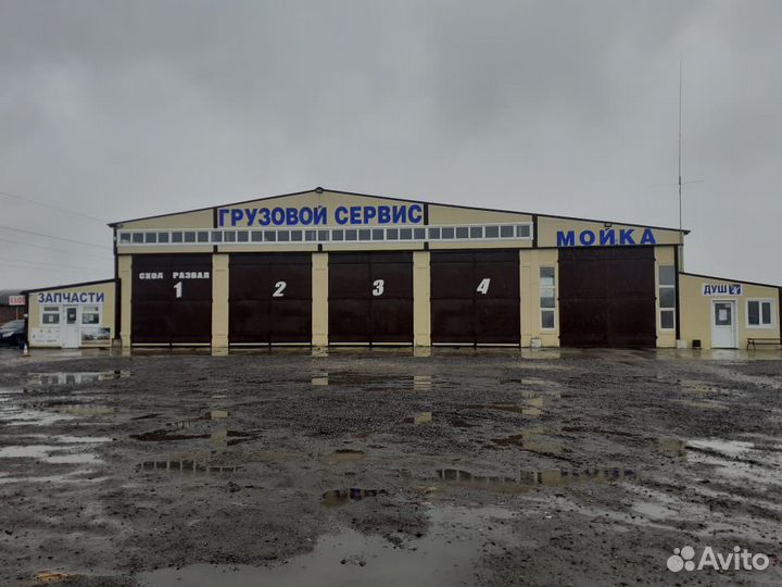 Шиномонтажник