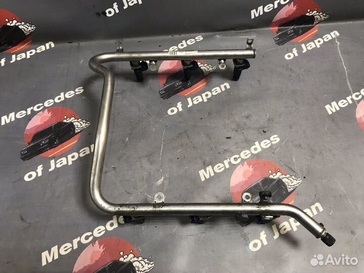 Топливная рампа с форсунками m112. Япония