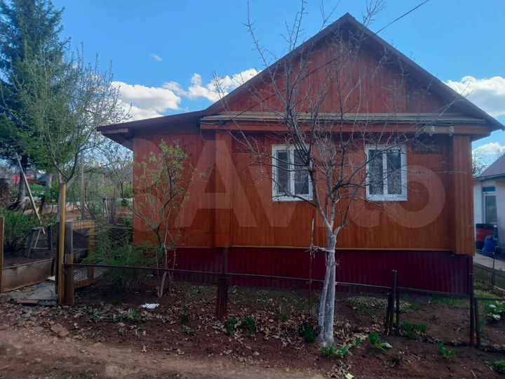 Дом 30 м² на участке 4 сот.