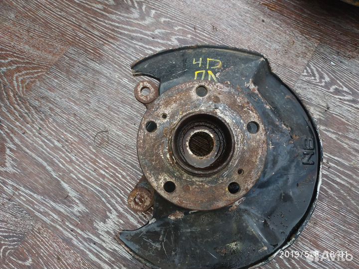 Цапфа для Honda Civic 4D 2012-2016