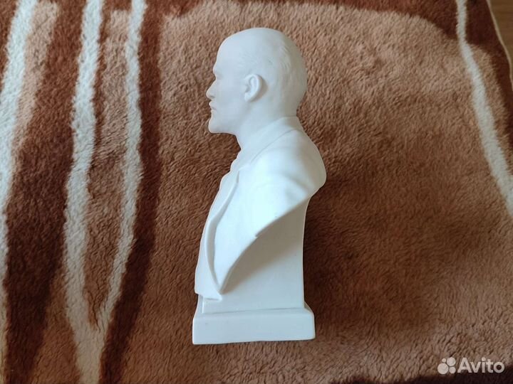 Бюст Ленина лфз