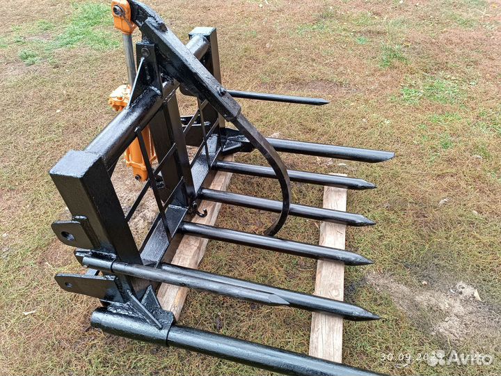 Универсальные вилы на фронтальный погрузчик кун-10