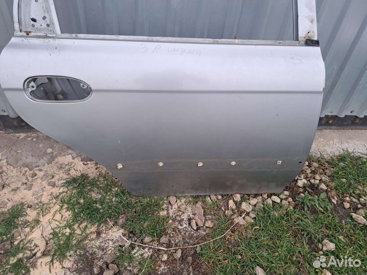 Дверь задняя правая на Kia Shuma