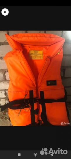 Прдаю спасательный жилет