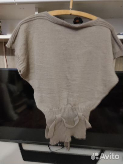Жилетка женская новая 48,50 размер а