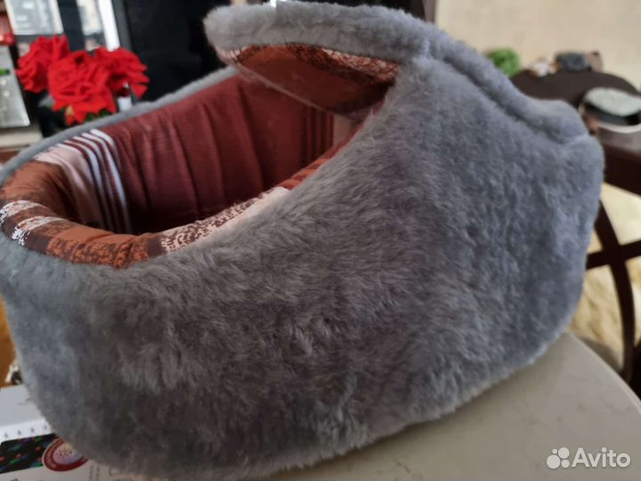 Лежанка для кошек, собак
