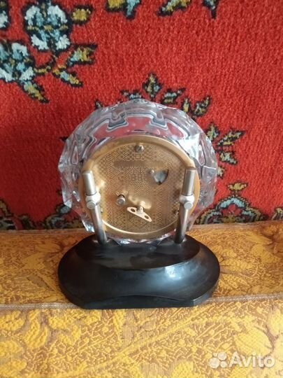 Настольные часы