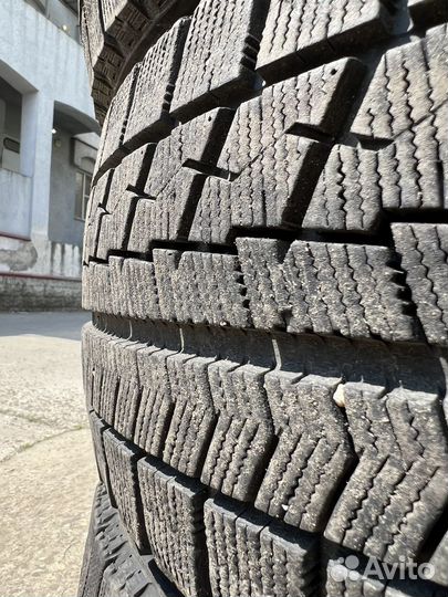 Bridgestone Blizzak VRX 225/45 R17 91S
