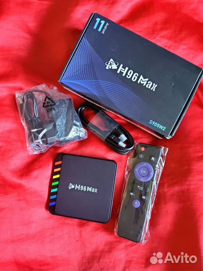 Smart TV приставка H96 Max W2 2/16 Гб новая