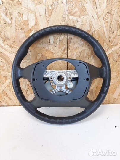 Рулевое колесо Toyota Avensis 2