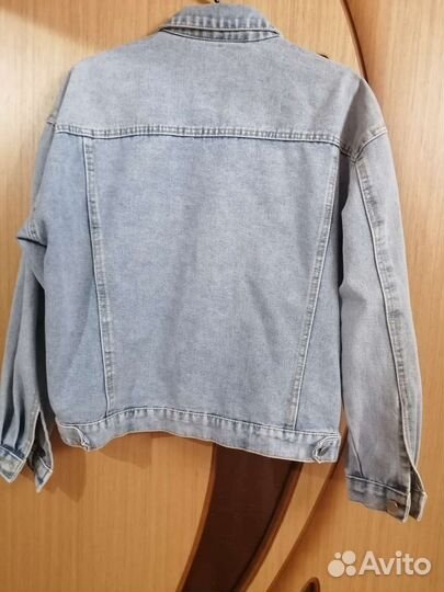 Джинсовая куртка женская