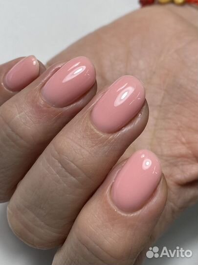 Маникюр с покрытием гель-лаком